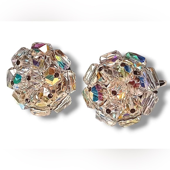 Vintage Aurora borealis crystal glass cluster clip 1" earrings. - Picture 4 of 7